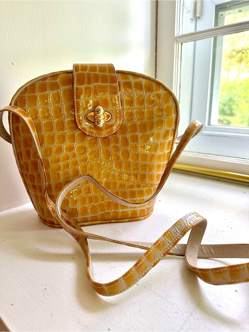 Vintage Stuart Weitzman Croc‑Embossed Mini Shoulder Bag – Made in Spain
